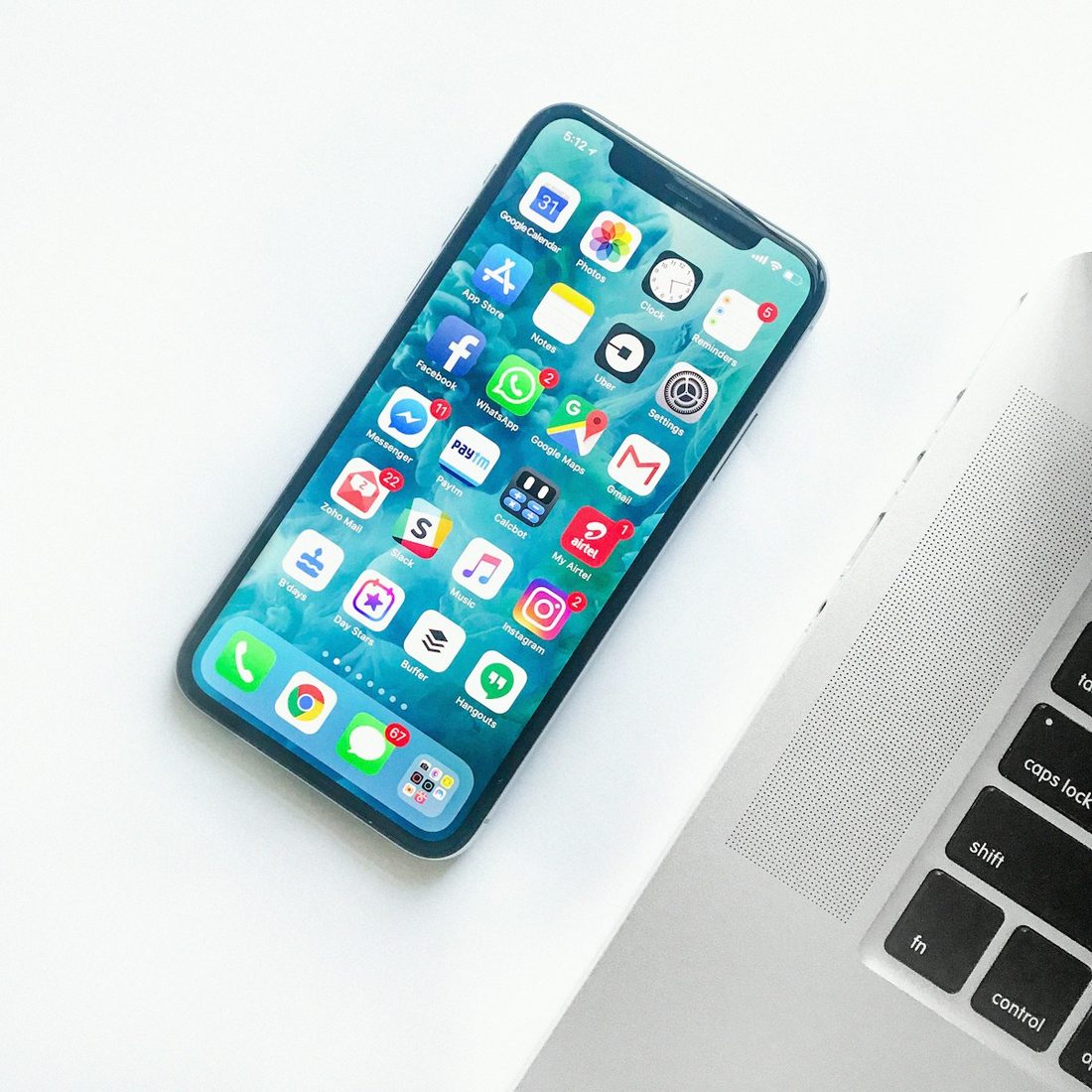 足球亚盘 APP 赛程与赛事列表界面示意